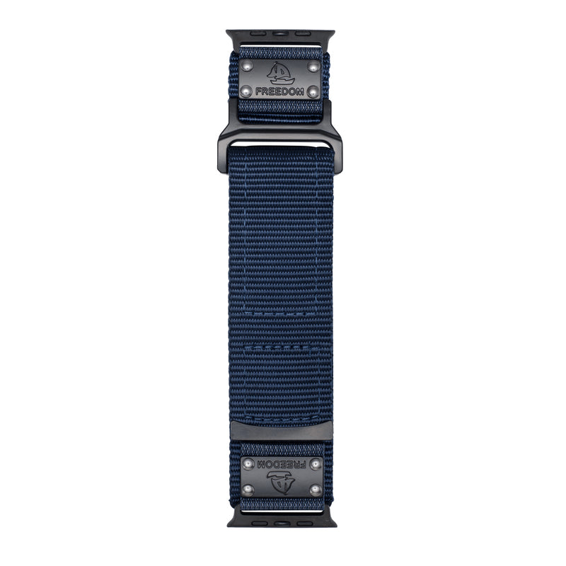 FREEDOM 30mm ultra széles nejlon Apple Watch-szíj, fém jelvényekkel