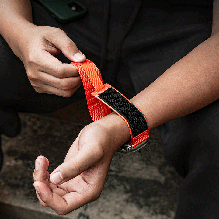 רצועת ניילון קשיחה לשעון Apple Watch — עיצוב טקטי לשטח