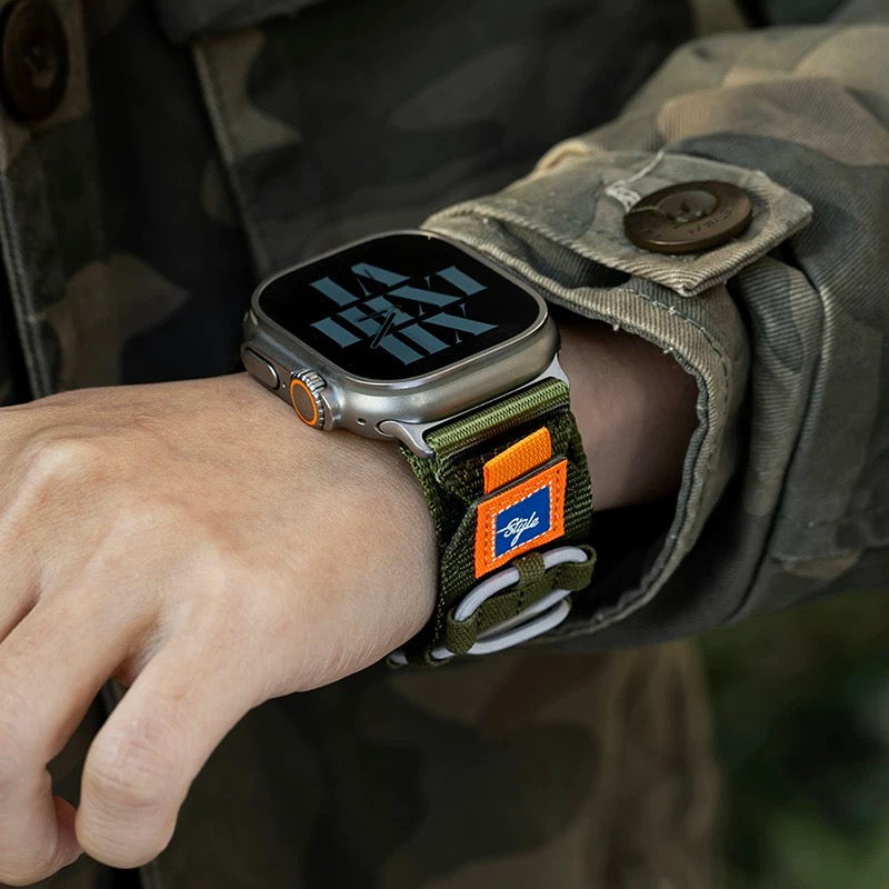 Designet, vevd nylonrem til Apple Watch — robust militærstil