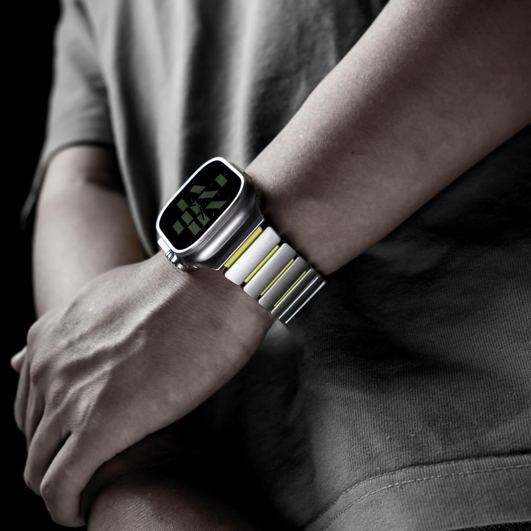 Curea GEMINI Titanium Band pentru Apple Watch Ultra — rezistentă la apă