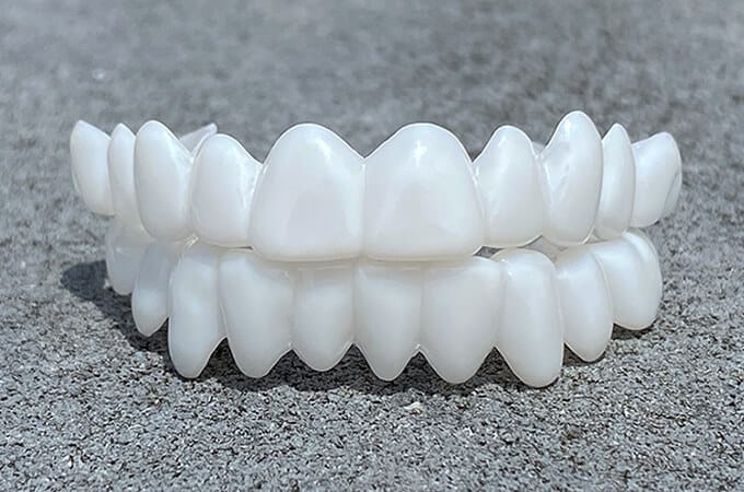 Prótesis dental — ajuste cómodo, sonrisa que aumenta la confianza