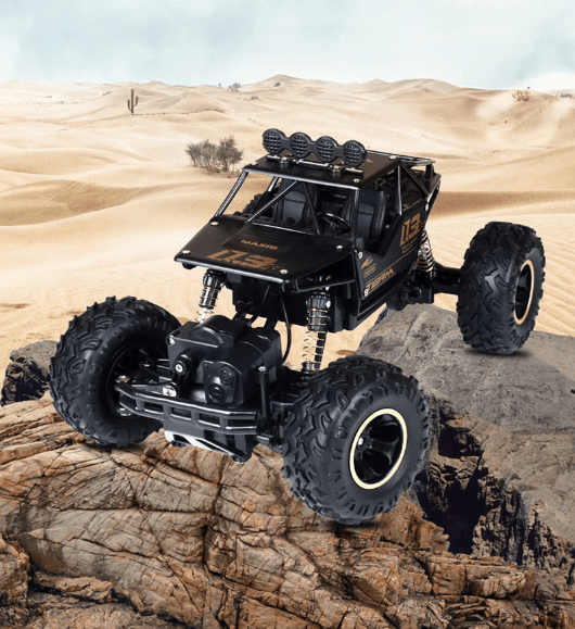 משאית מפלצתית על שלט ThunderRidge X4 — הנעת 4x4 לכל שטח