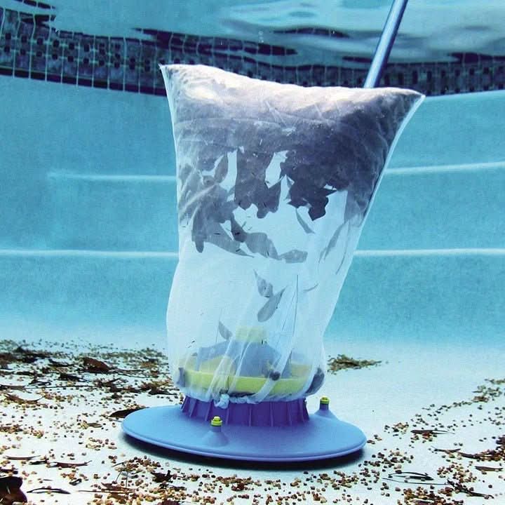 HydroPure 泳池清洁器 — 强力吸尘，清理树叶、沙子和污垢