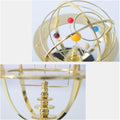 Orrery de latão Aurora — Modelo artesanal do sistema solar com cinco planetas
