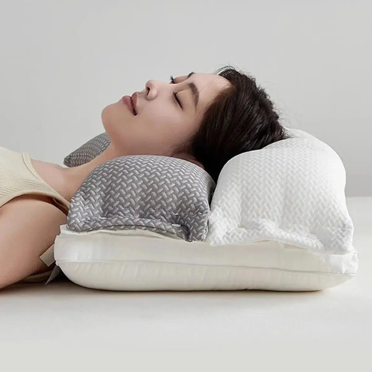 Nakkestøttepude til ryg- og sidesovere - ergonomisk design | livraina