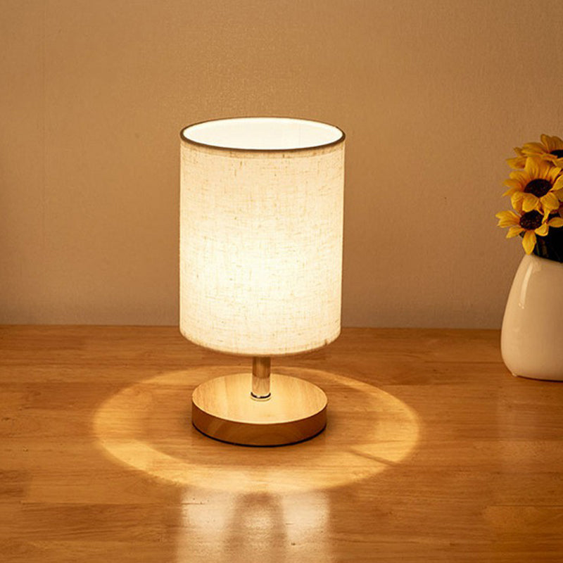 Stolní lampa Natural Elegance s dřevěnou základnou a lněným stínidlem | livraina