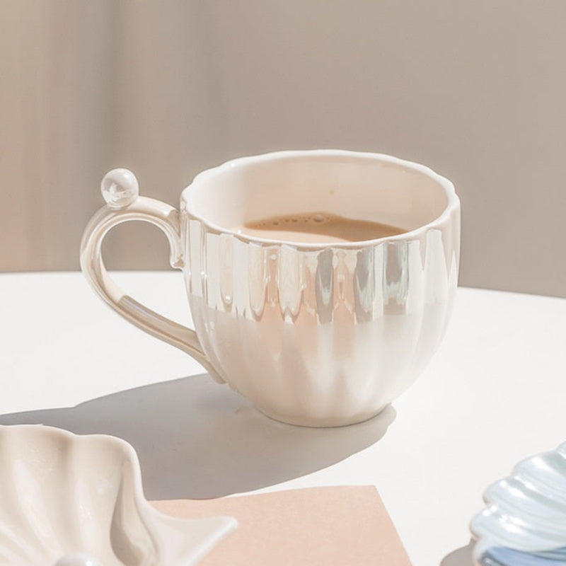 Sada šálků Ocean Pearl s duhově lesklou povrchovou úpravou – elegantní keramická kolekce | livraina