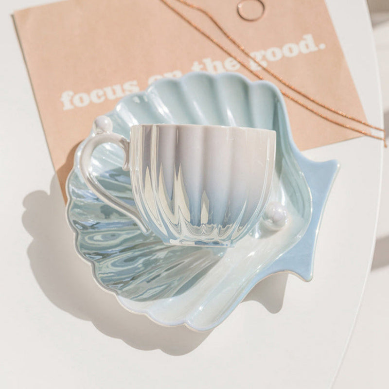 Sada šálků Ocean Pearl s duhově lesklou povrchovou úpravou – elegantní keramická kolekce | livraina