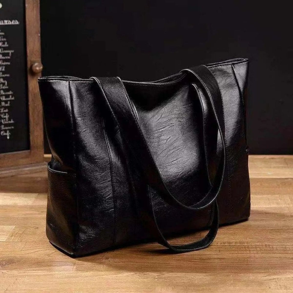 Lumera Smooth Leather Shoulder Bag — Elegant Retro Silhouette