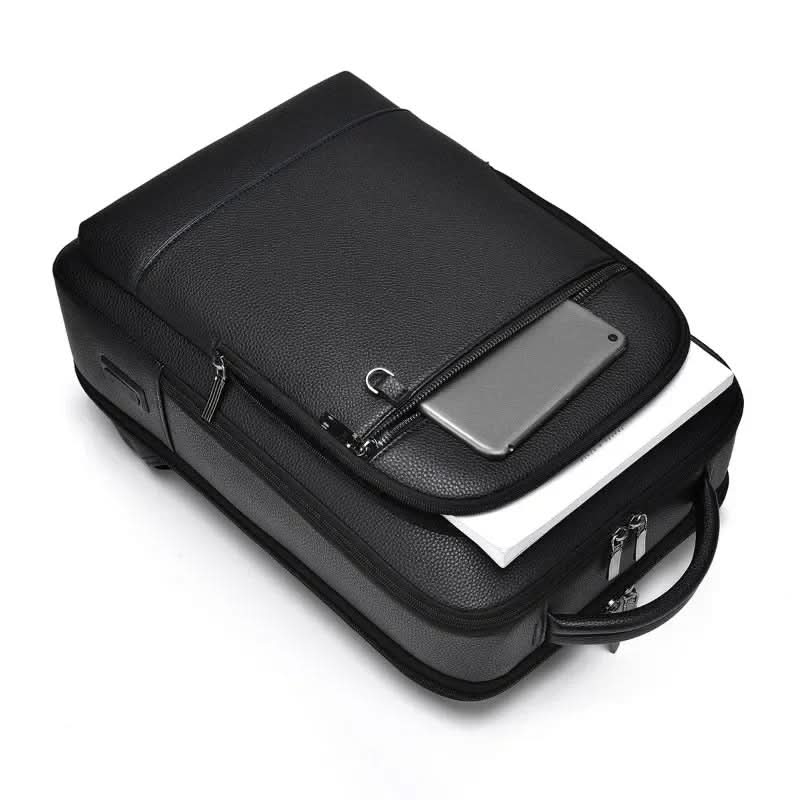 Bőr hátizsák 15.6 hüvelykes laptophoz — USB-port, fekete