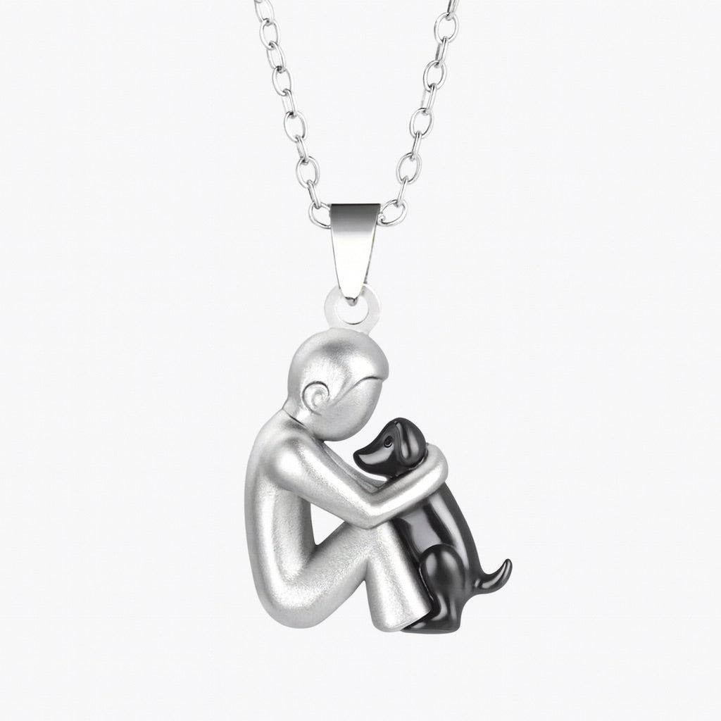 Colier cu pandantiv Avalance Embrace — siluetă elegantă, design atemporal și confort de zi cu zi