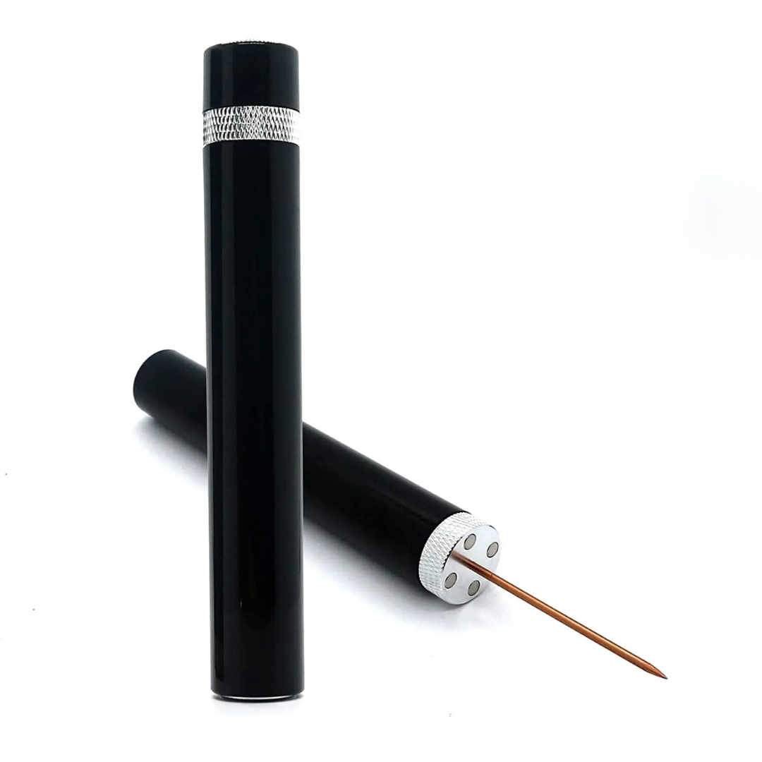 AeroCork Essentials 气压开瓶器 — 按钮驱动，4 秒操作