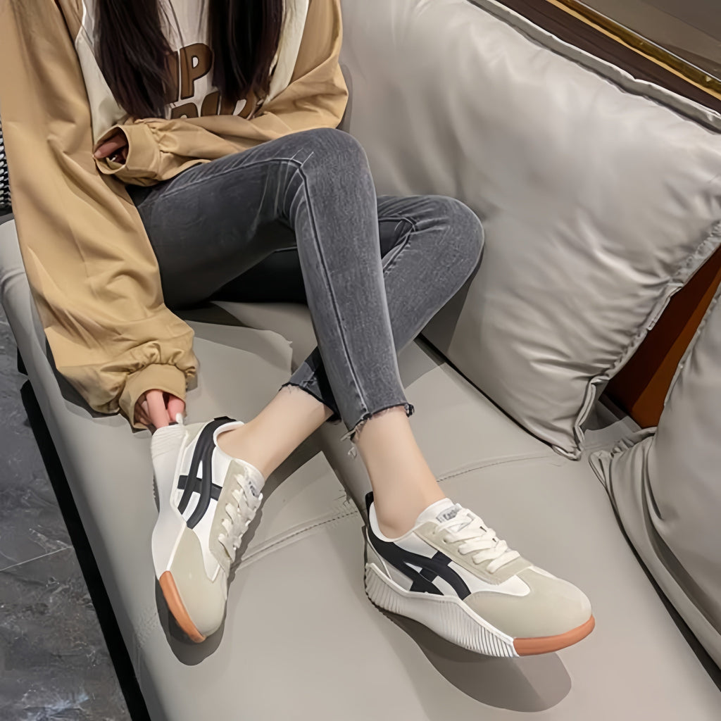 Sneakers ortopediche da donna CalmStride — Ammortizzazione effetto nuvola, profilo moderno