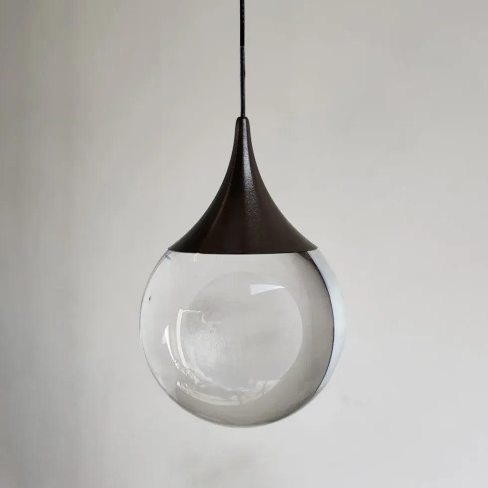 Creatieve hanglamp met kristallen glazen bol voor naast het bed | livraina