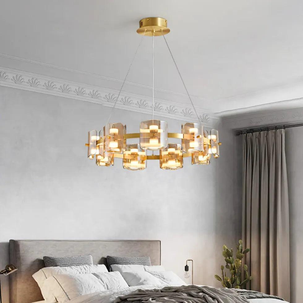 Enkel pendellampe i glass og messing for soverommet | livraina