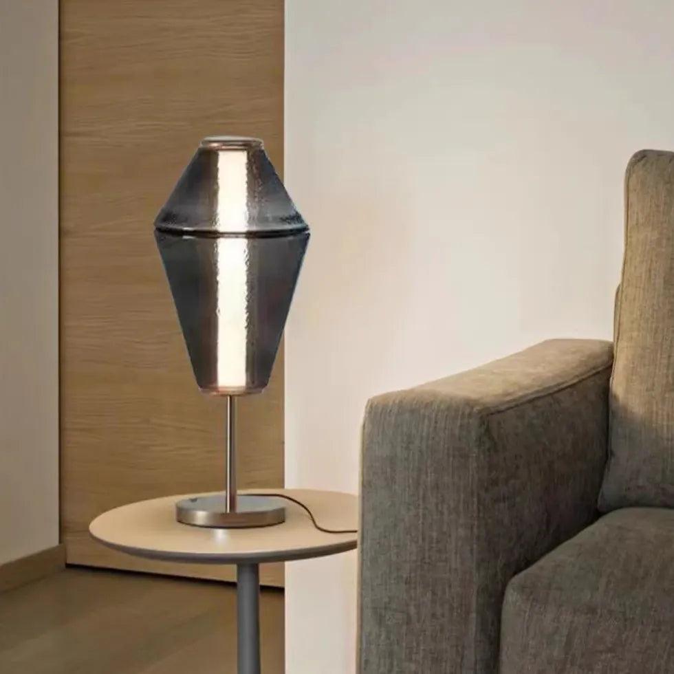 Glazen vloerlamp met gestapelde zandlopervorm voor de woonkamer | livraina