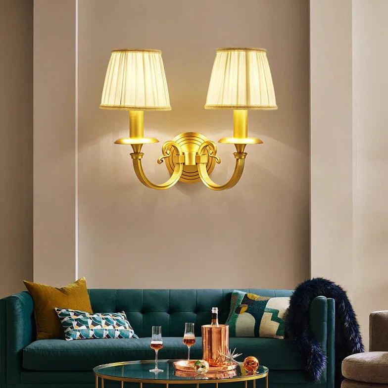 Aplique de pared de latón y tela para salón | livraina