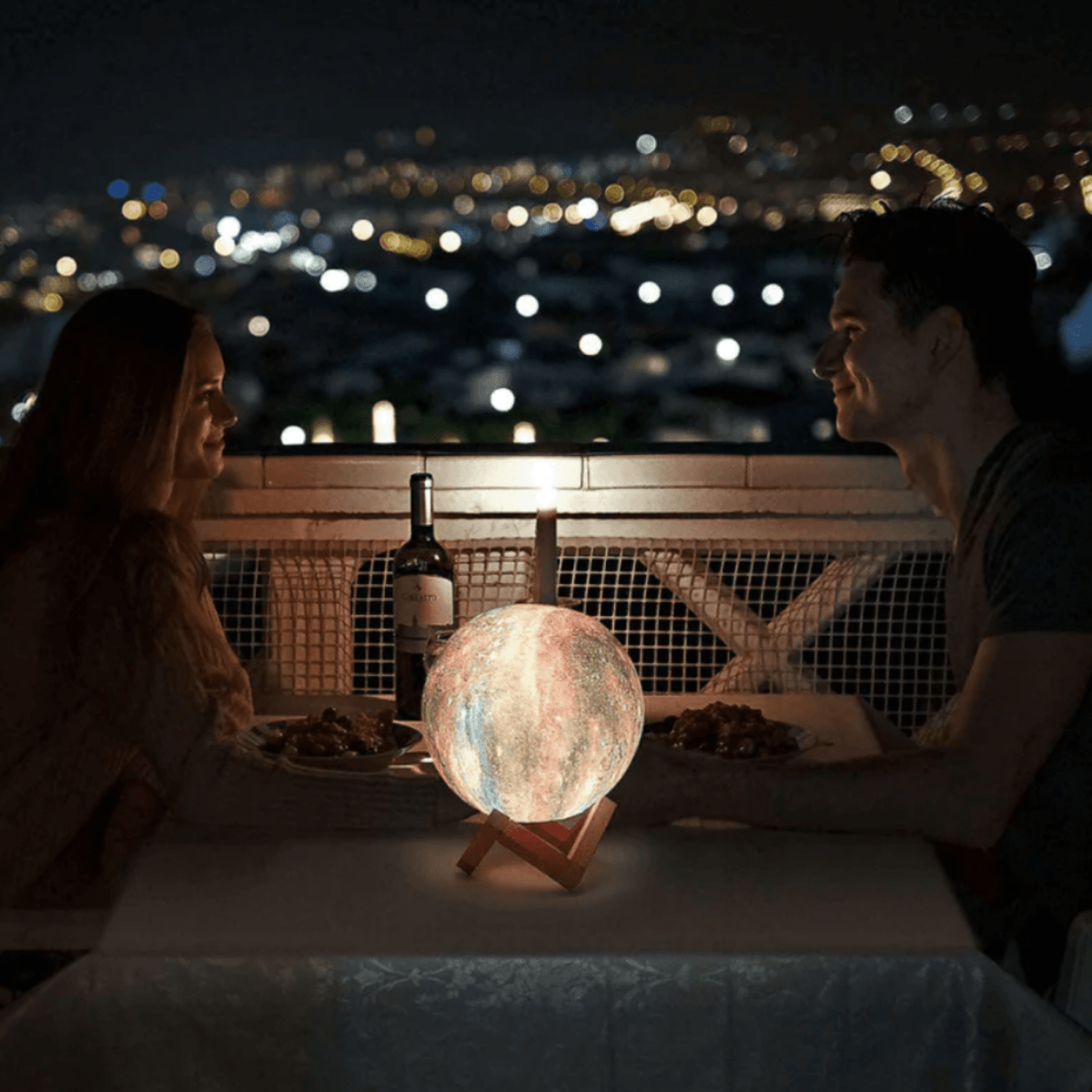 Lámpara lunar Aurora — Luz lunar 3D, 16 colores, mando a distancia y soporte