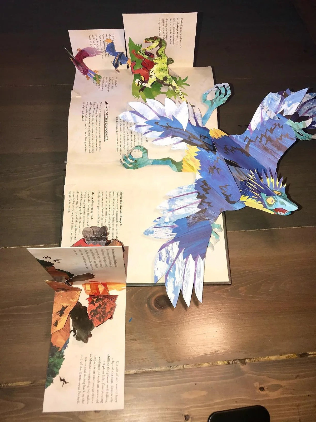 Jurassic Pop Up-dinosaurer i 3D: Sabuda og Reinharts episke eventyr
