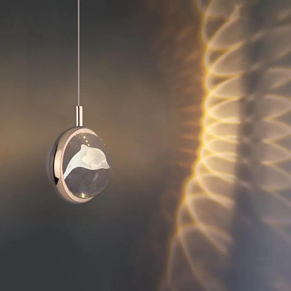 Umělecké závěsné svítidlo s kreativním křišťálovým designem | livraina