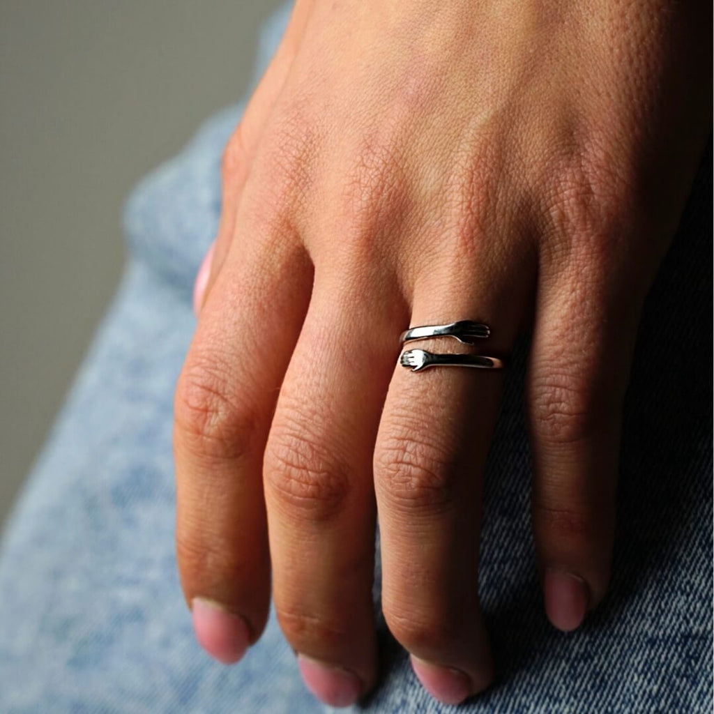 NovaForge Hug Ring — Stainless Steel, Gold or Silver Finish