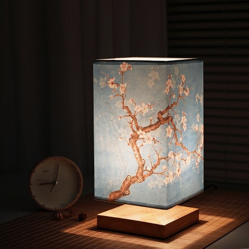 Lampada da tavolo giapponese nordica LumaNova — Paralume in tessuto decorato