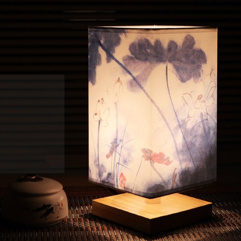 Lampada da tavolo giapponese nordica LumaNova — Paralume in tessuto decorato