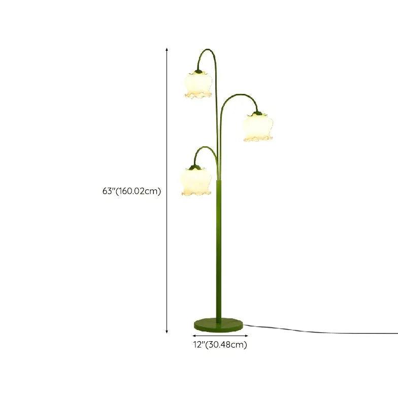 Gulvlampe med liljeblomst i landlig stil til stuen | livraina