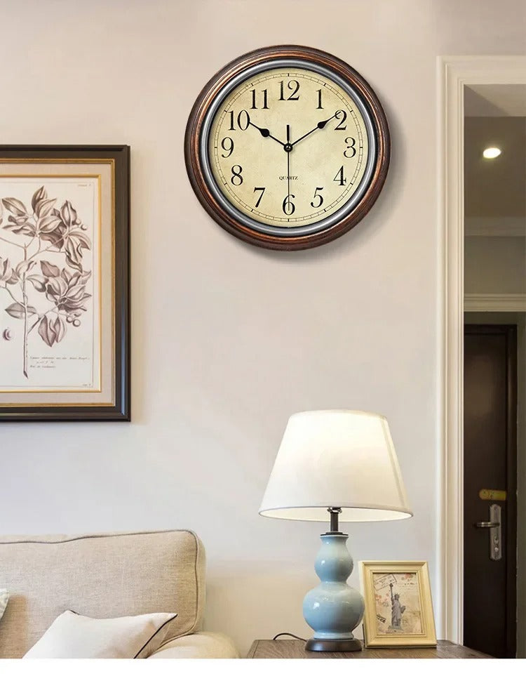 Klasické dřevěné nástěnné hodiny — tichý chod, nadčasový design