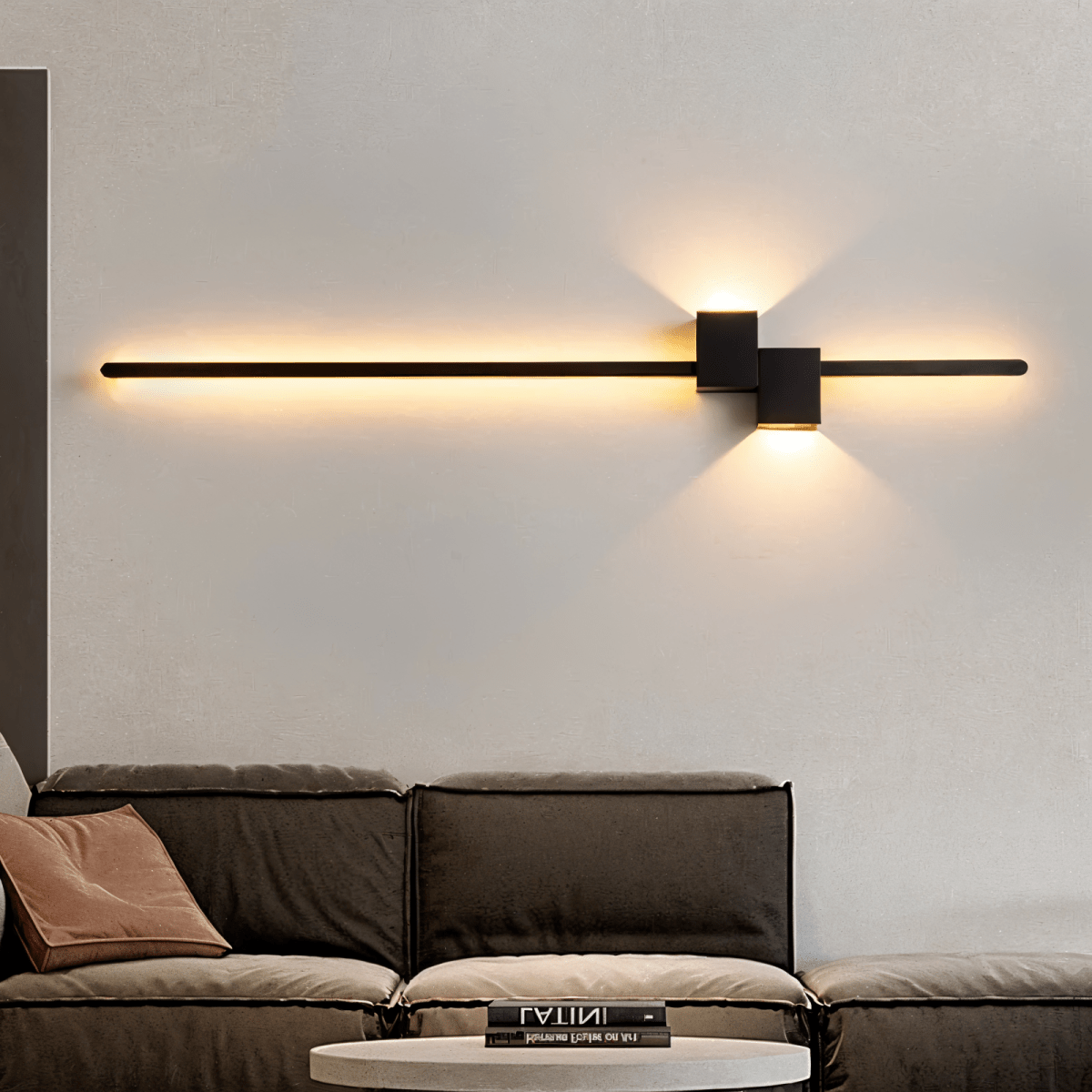 Linea Glow Minimalistische LED-Wandleuchte — Elegantes schwarzes Finish