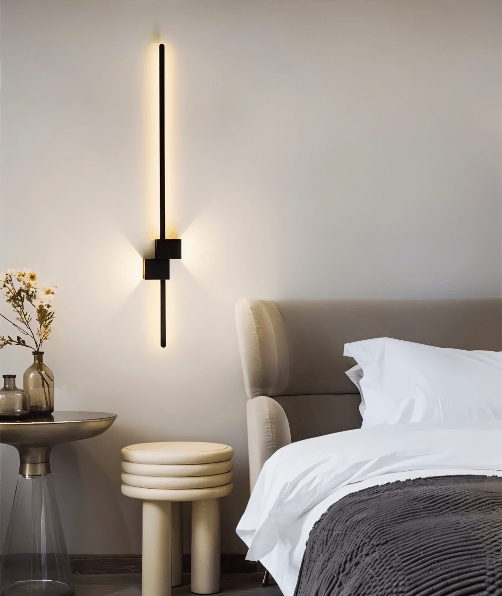 Linea Glow Minimalistische LED-Wandleuchte — Elegantes schwarzes Finish