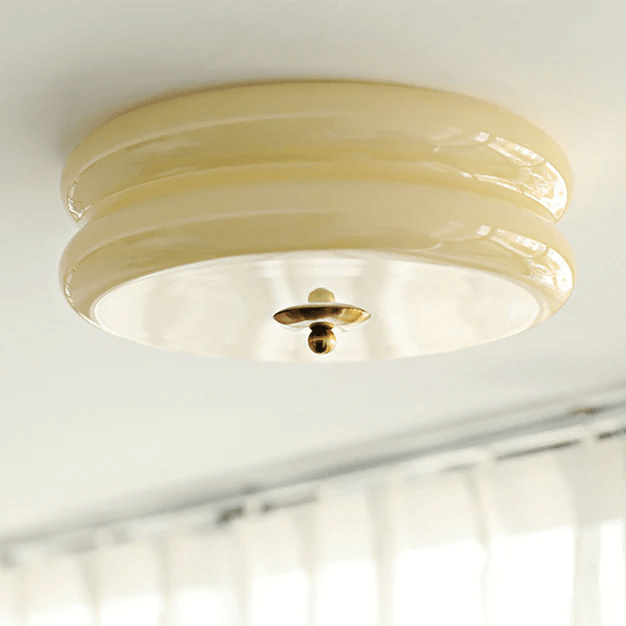 Fransk taklampe i melkeglass med øyebeskyttelse til soverommet | livraina
