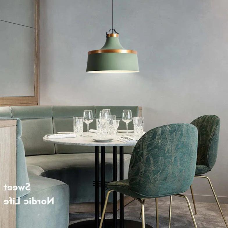 Nordiske pendellamper i aluminium til spisestuen | livraina
