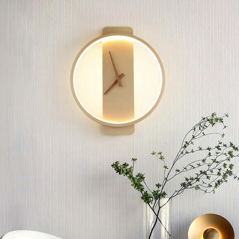 Vegglamper i Art Deco-stil med klokke i nordisk design | livraina