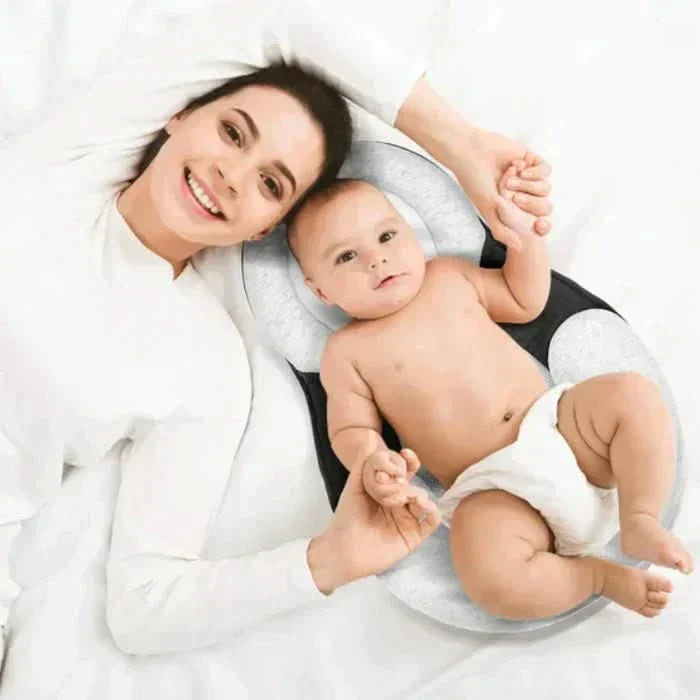 NurtureNest Pernă pentru bebeluși — Somn ergonomic și sigur, prevenirea capului turtit