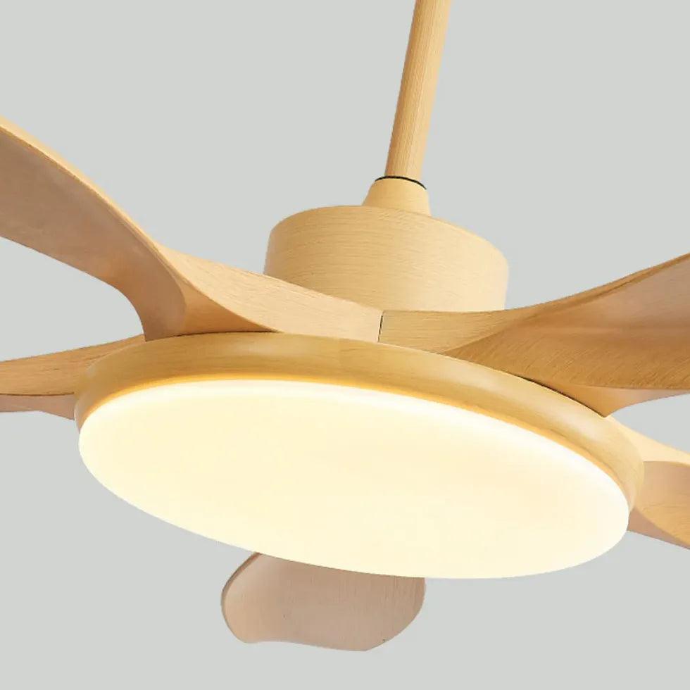 Energieeffizienter Deckenventilator mit Holzflügeln und Licht | livraina