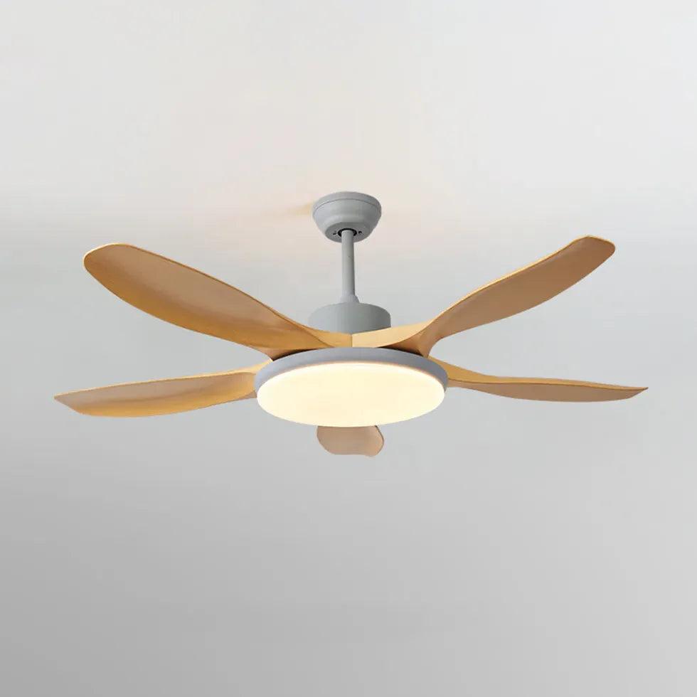 Energieeffizienter Deckenventilator mit Holzflügeln und Licht | livraina
