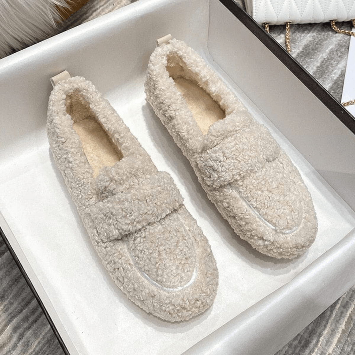 Zimní pantofle CozyNest — elegantní plyšové pohodlí pro chladné dny