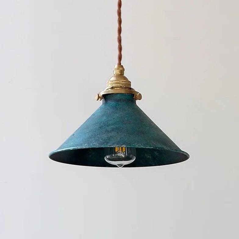 Konformad rostig vintagependellampa i industriell stil | livraina