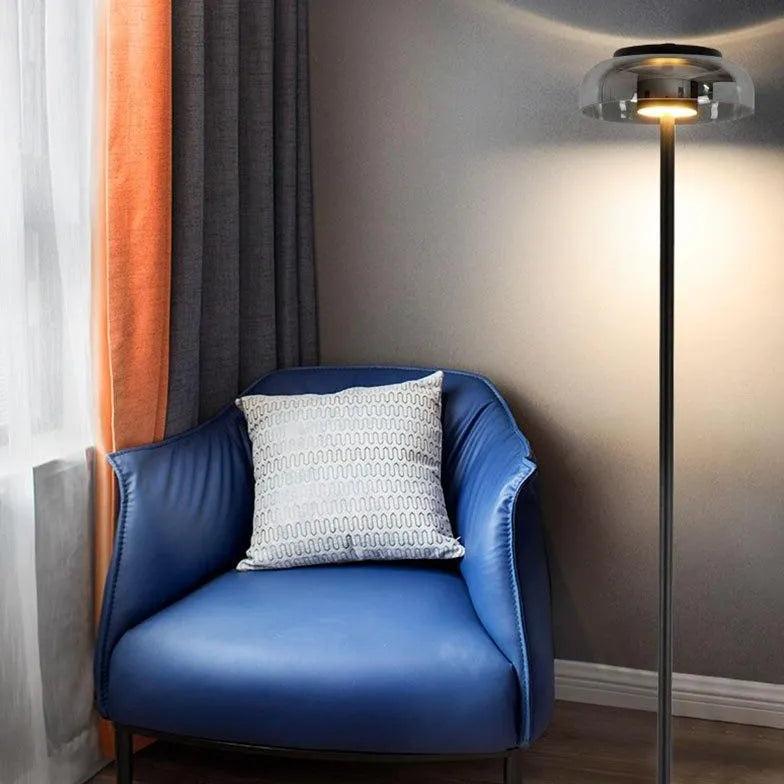 Gulvlampe i glas med moderne design til stuen | livraina