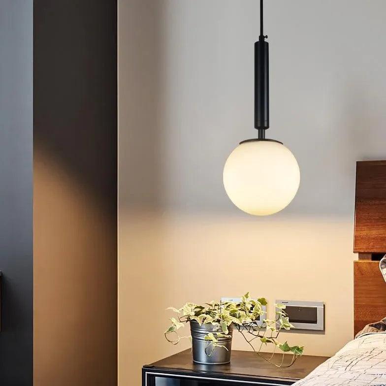 Pendellampor i glas med nordisk globdesign | livraina