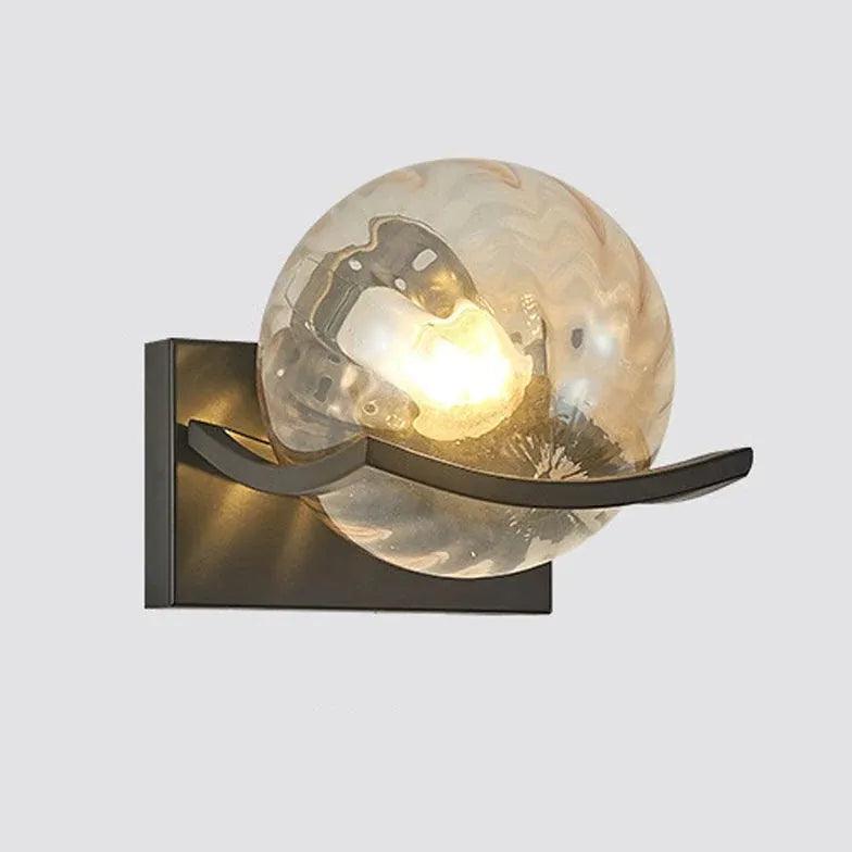 Modern vägglampa med glasglob för vardagsrum | livraina