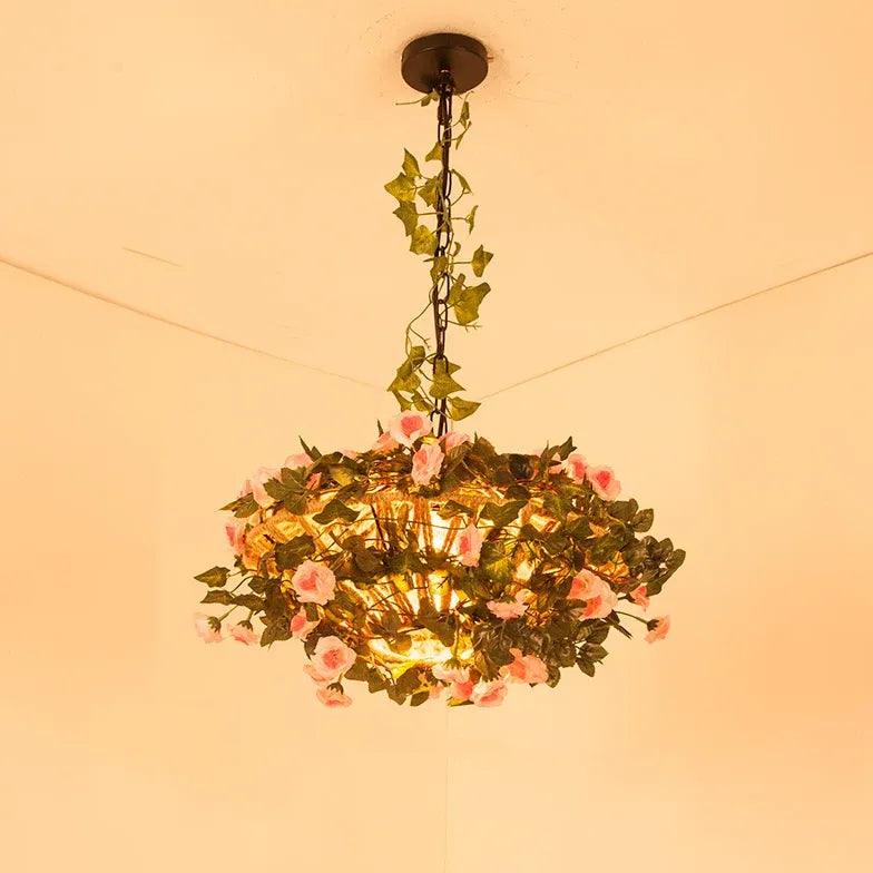 Vintage-pendellampe med dekorativt blomstertema | livraina