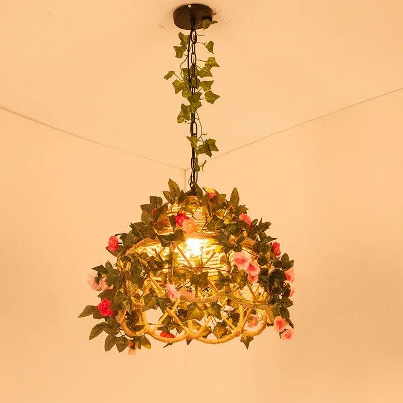 Vintage-pendellampe med dekorativt blomstertema | livraina