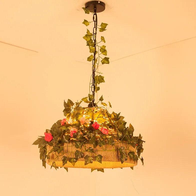 Vintage-pendellampe med dekorativt blomstertema | livraina